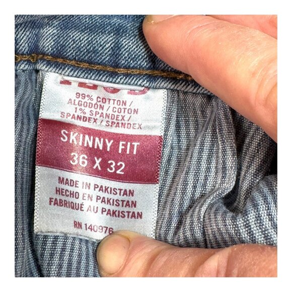 Izod Skinny Fit Mens Jeans 36x32 Light Wash Denim Distressed Work Pants READ - Picture 4 of 7